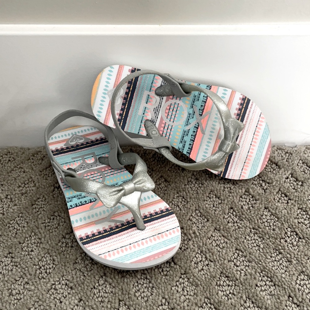 Roxy flip flops